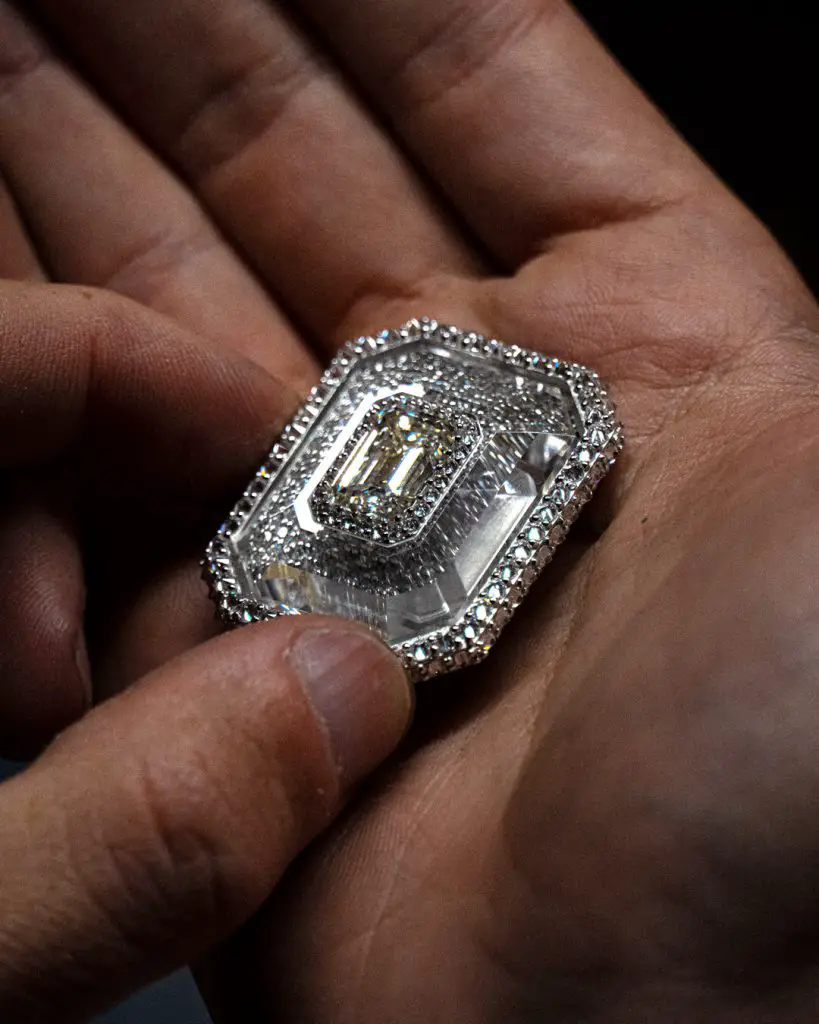 1800 Tequila Debuts First-Ever Tequila Diamond on the Red Carpet 5 1800 Tequila Diamond Brooch